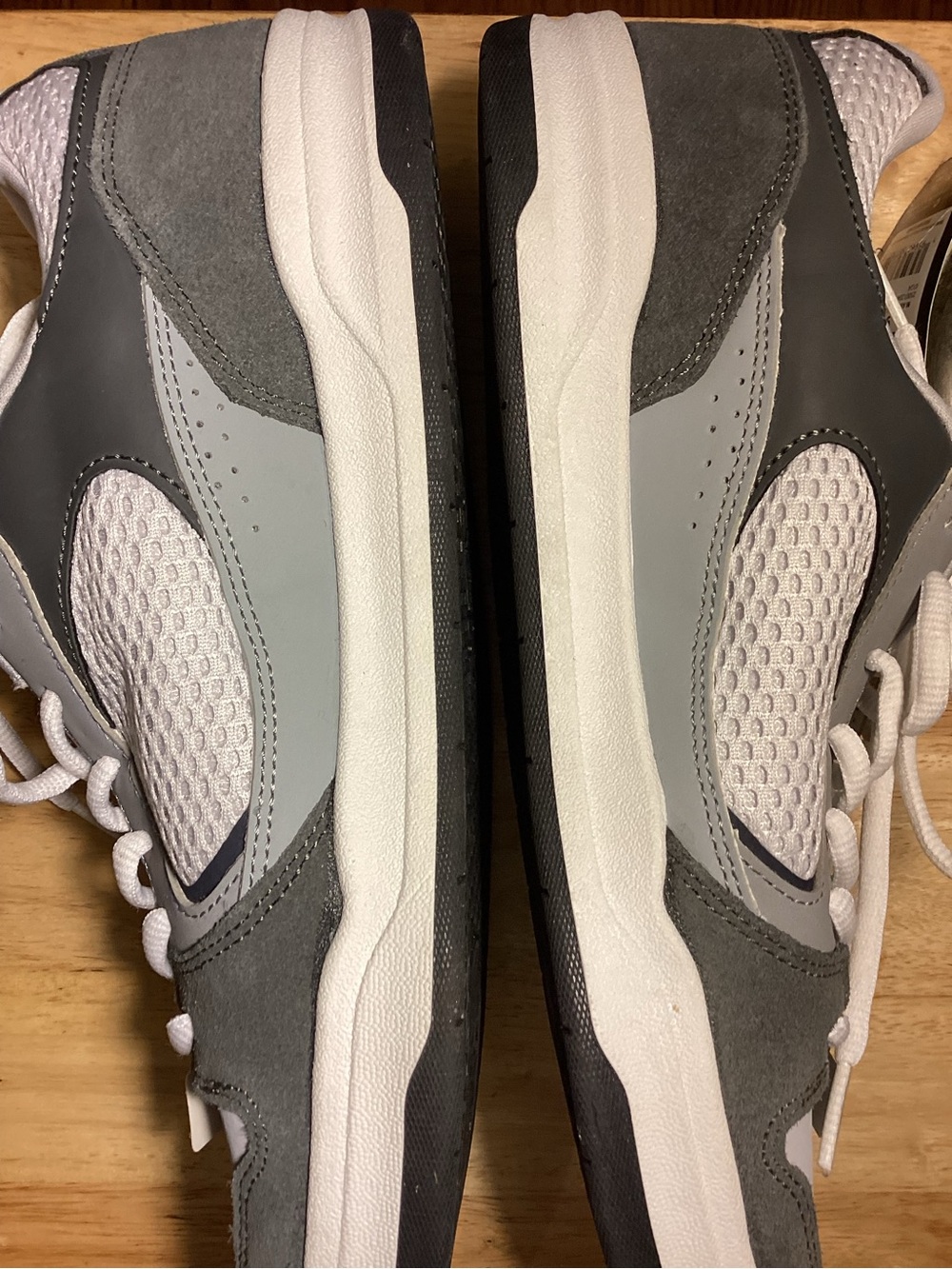 Airwalk Men's Sneakers 9 1/2 Grey no box - Picture 7 of 7